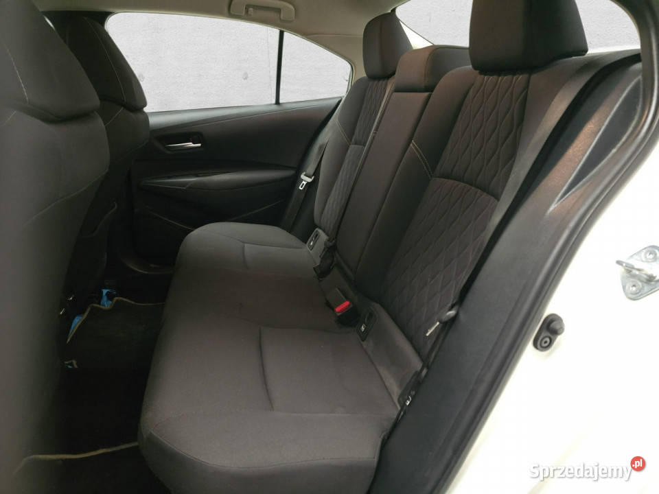 Toyota Corolla Seria E16 2012 Komorniki