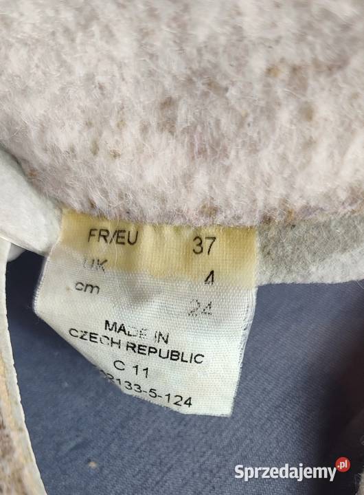 Łyżwy figurowe BOTAS ocieplane rozmiar 37 Łyżwiarstwo i hokej sprzedam