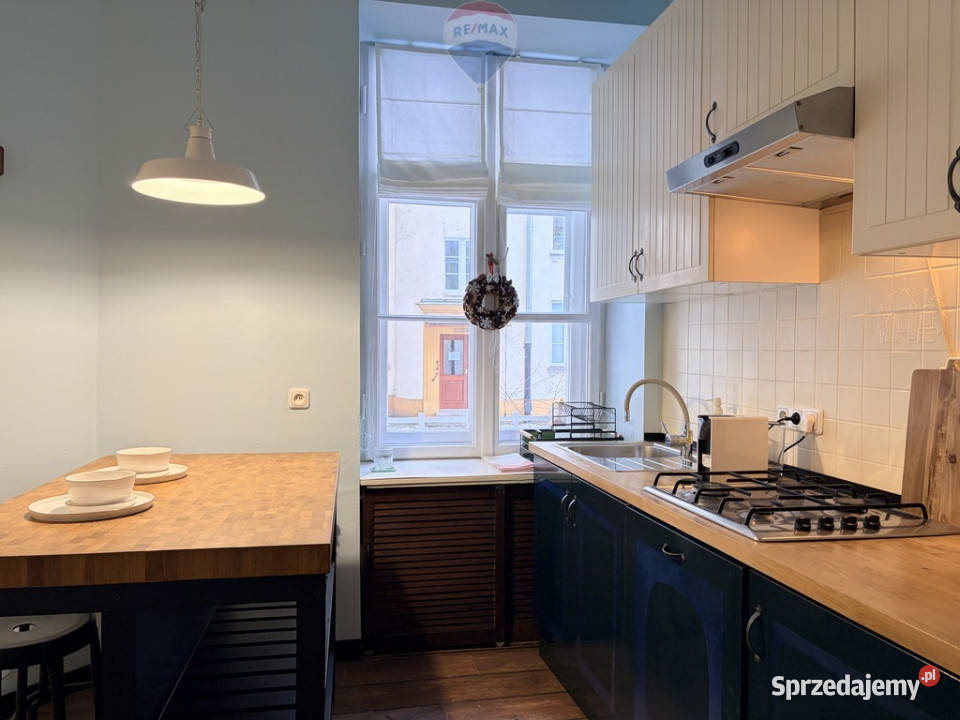 Klimatyczna kawalerka w kamienicy na Powiślu Warszawa