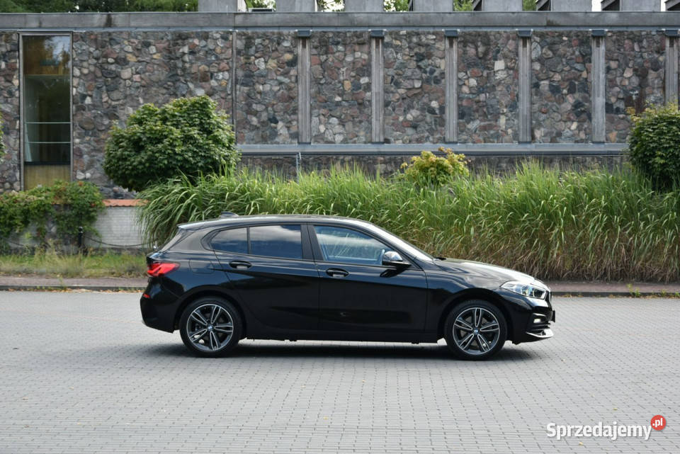 BMW 118 F40 118i 140 Automat 2022r Virtual autoalarm Kampinos