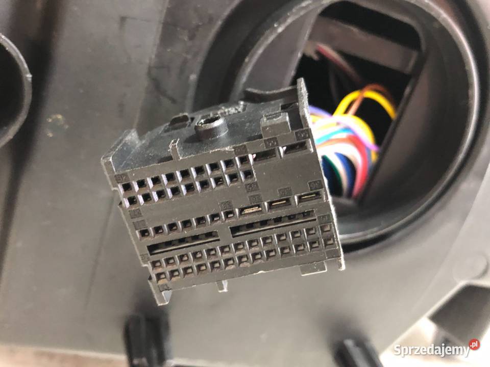 JEEP GRAND CHEROKEE V WL 012021 Reflektor lampa świętokrzyskie