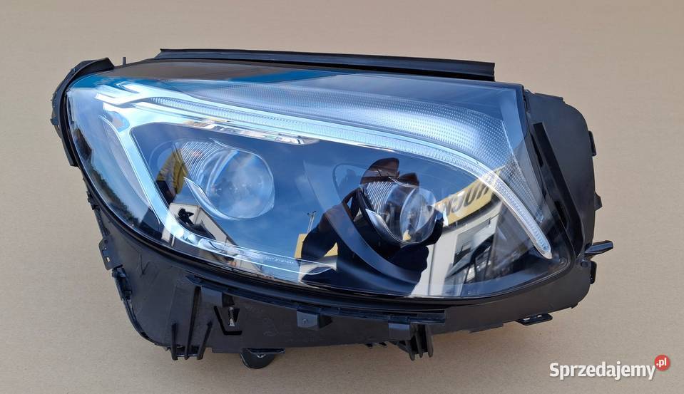 MERCERDES GLC W253 REFLEKTOR PRAWY FULL LED Bieleń