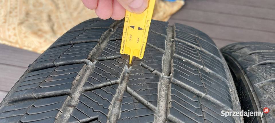 Opony zimowe BARUM POLARIS 5 21555R17 z 2023r Samochodowe