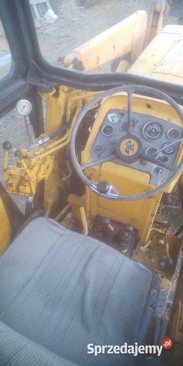 Koparkoładowarka Massey Ferguson Rok produkcji 1975 lubelskie Cyców