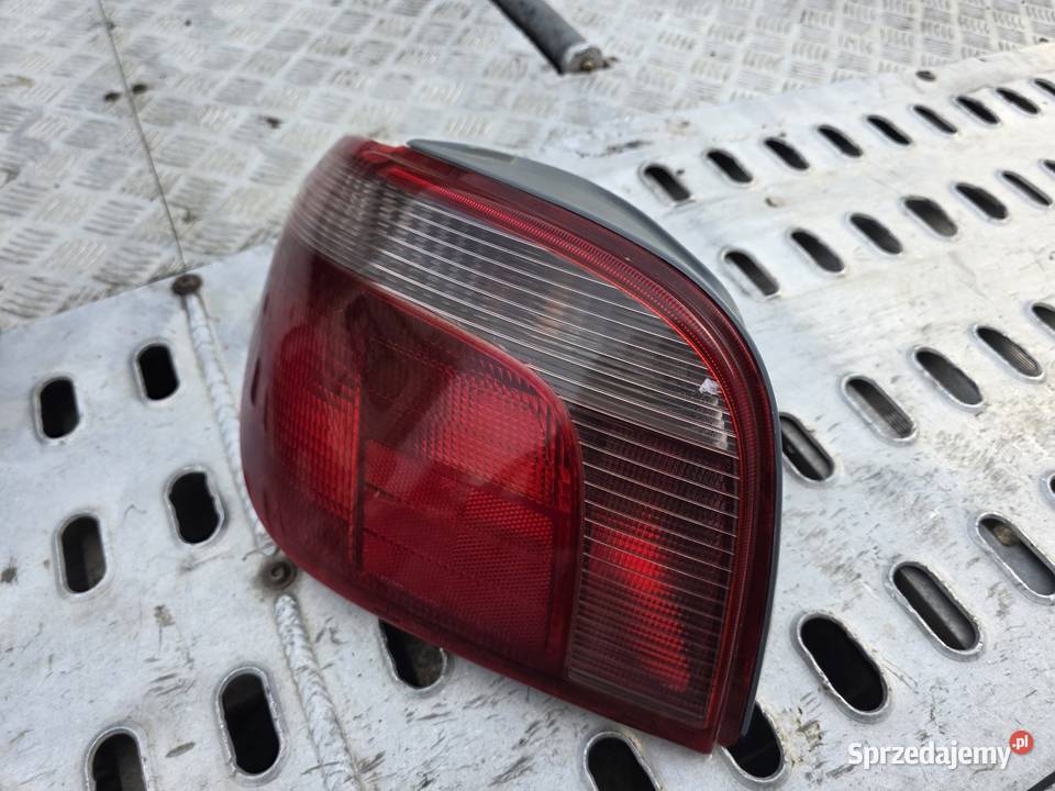Lampy toyota Yaris 1 lampa lewa prawa komplet Rzeszów sprzedam