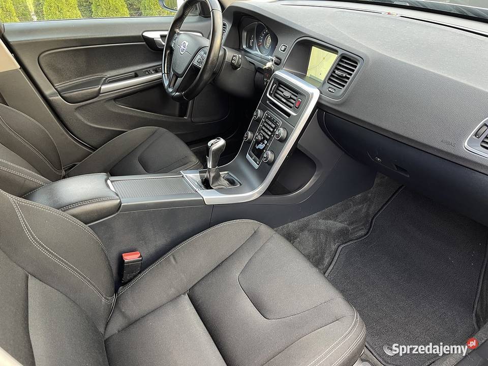 Volvo V60 20 Diesel 150 2016 r Bezwypadkowy 150KM Płock
