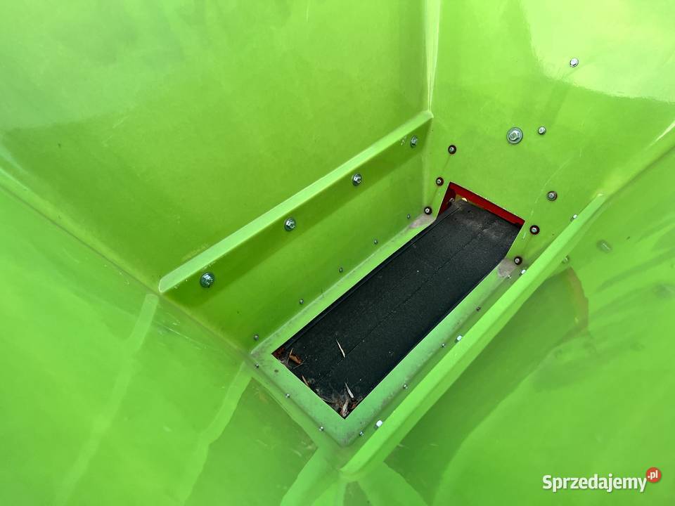 Rozsiewacz na taśmę 300600 lejek Motyl Dexwal Rozsiewacze nawozów Trzebnica