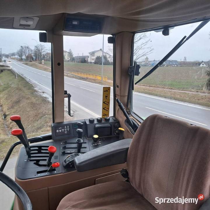 John Deere 6900 z przebiegiem 7 904 h pomorskie Różyny