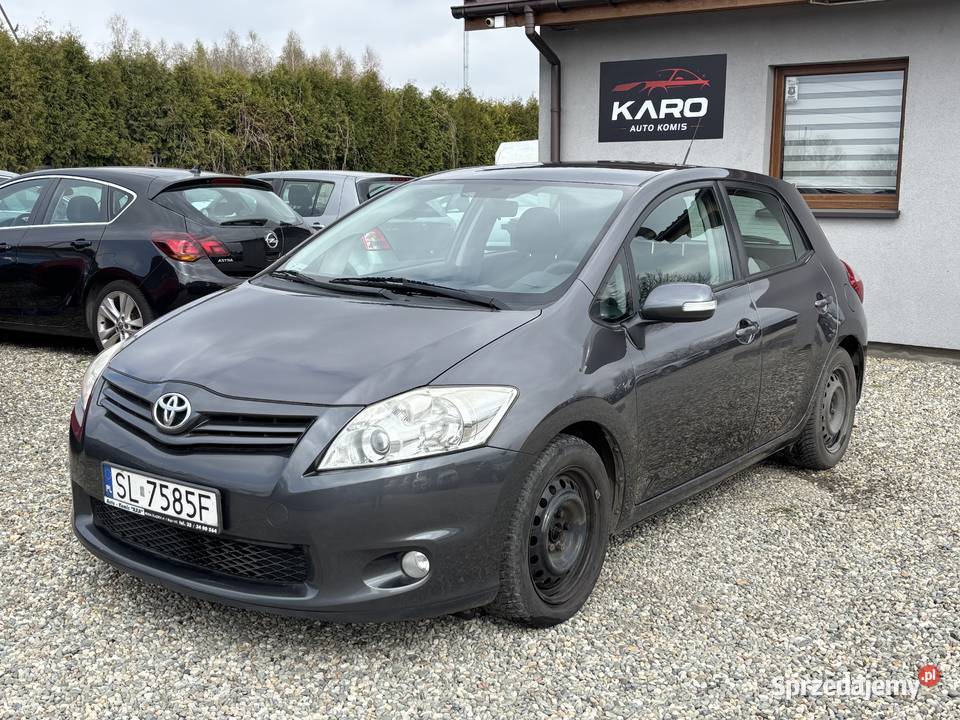 Toyota Auris 1598cm3 Auris Paniówki