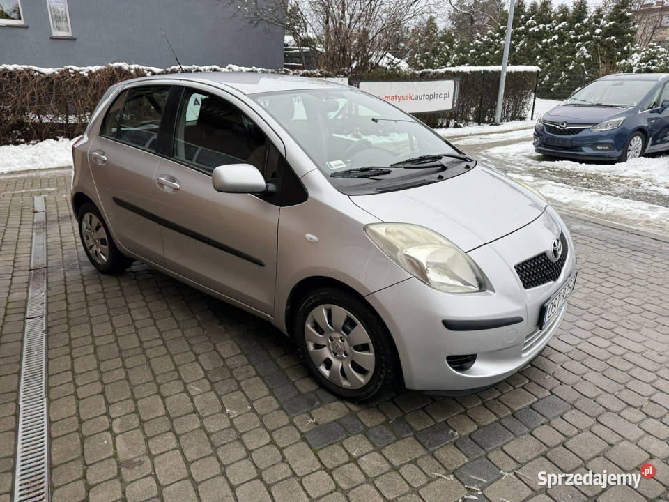 Toyota Yaris 13 87 Klimatyzacka Koła latozima II Rok produkcji 2006 Orzech
