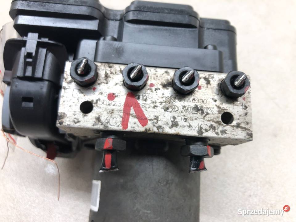 POMPA ABS HYUNDAI i30 58900A6330 14 90 osobowe Motoryzacja podkarpackie
