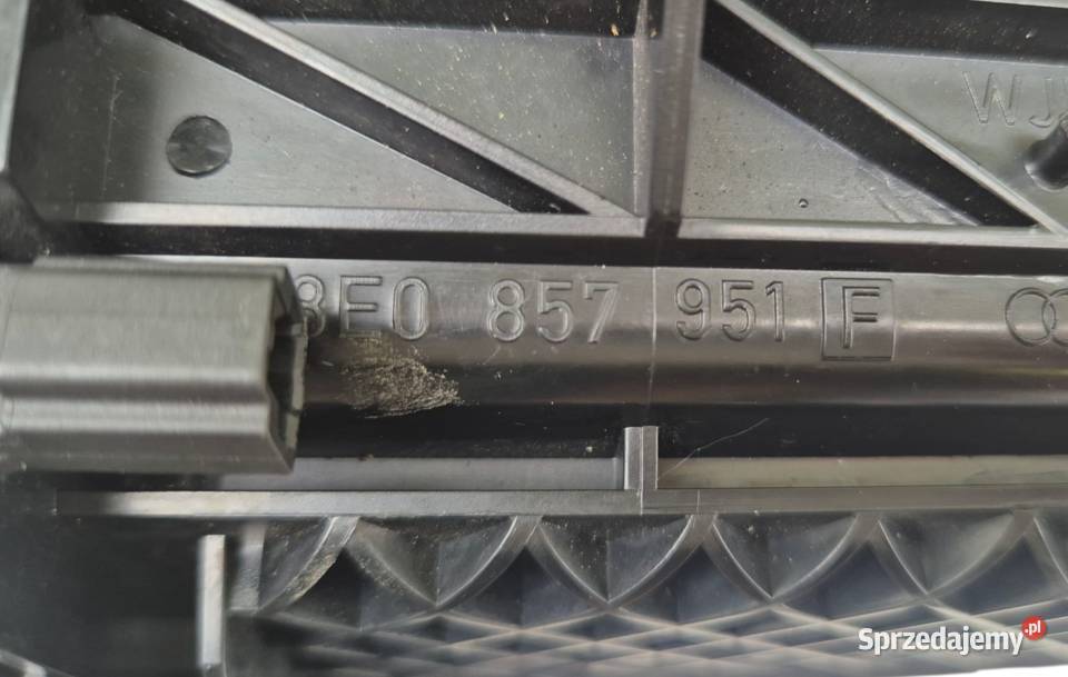 POPIELNICZKA PRZÓD 1 DIN CZARNA SOUL AUDI A4 B6 Działoszyce