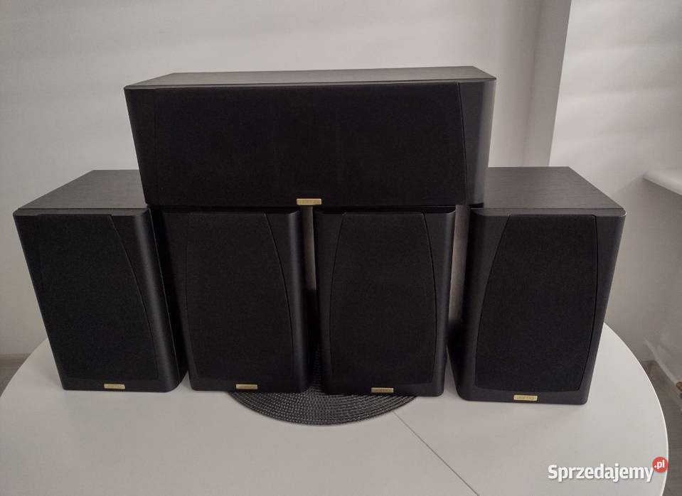 Kolumny JAMO 28 4 JAMO Center 18 1