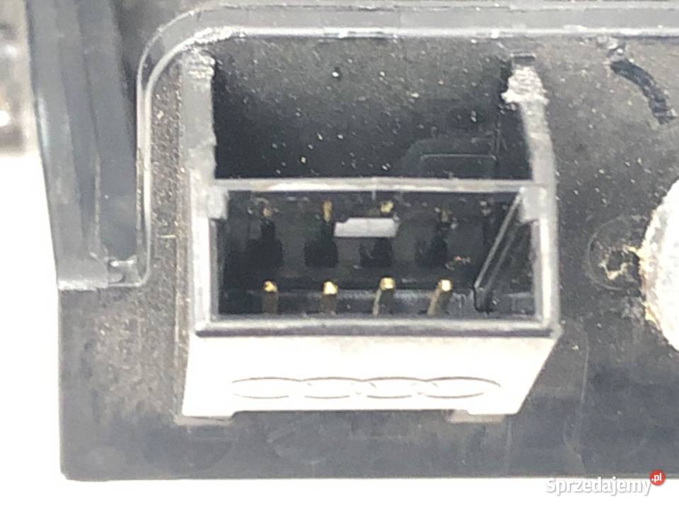 KLAMKA TYLNEJ KLAPY AUDI A6 C6 8P4827574 Kombi podkarpackie