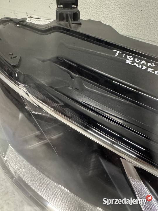 Lampa prawy przód Vw Tiguan II 1622 Oświetlenie sprzedam
