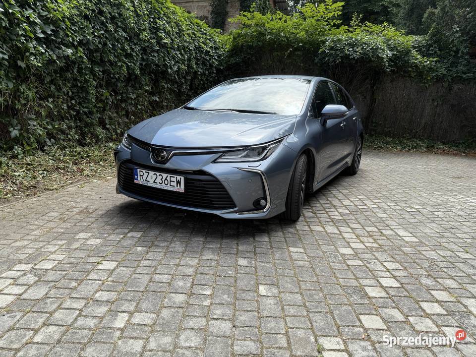 Toyota Corolla Comfort Tech Style 2023 Rok produkcji 2023