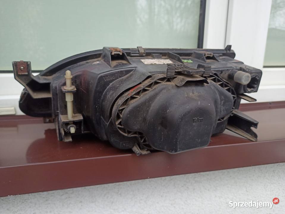 Renault 19 PH2 lampa przednia prawa reflektor osobowe Lampy przednie Sieradz