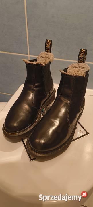 Doc martens z futerkiem 38 czarne Chelsea boots podkarpackie Nowa Dęba