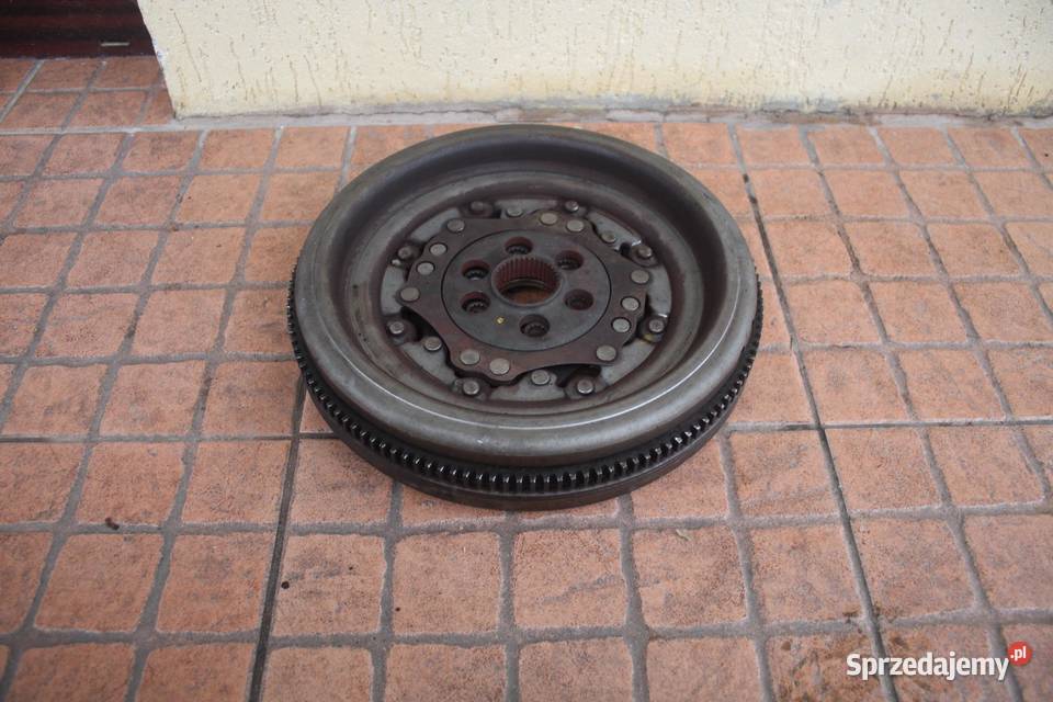 KOŁO ZAMACHOWE AUTOMAT VW PASSAT B6 20 TDI DSG osobowe