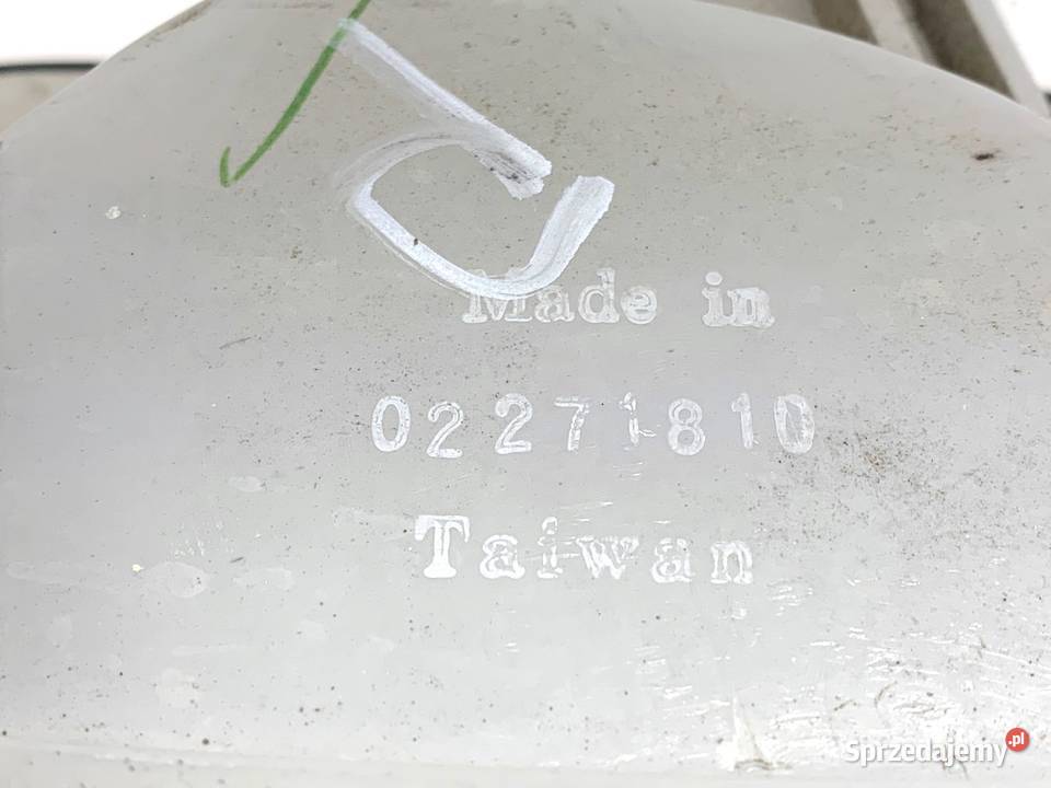 KIERUNKOWSKAZ PRAWY PRZÓD MERCEDES W201 8293