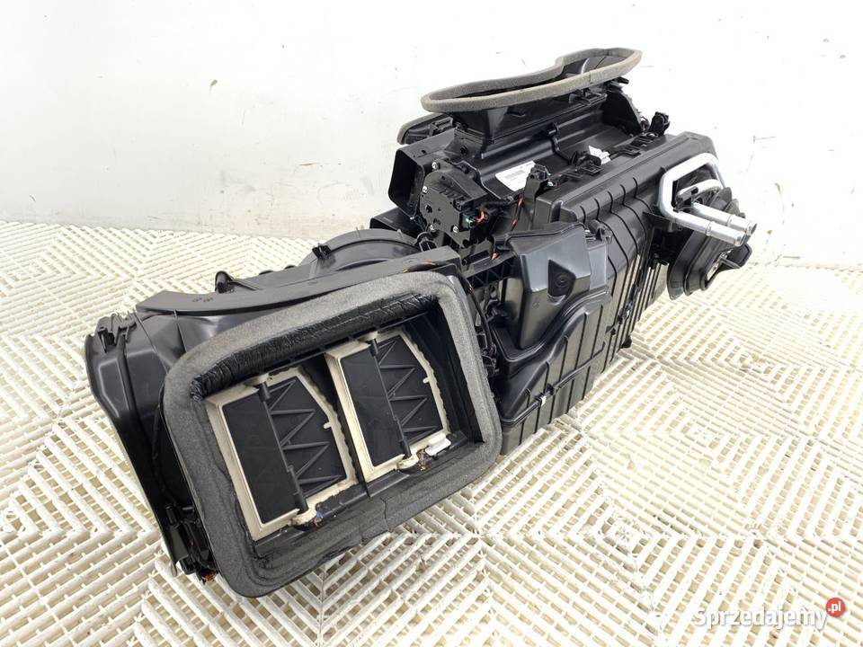 NAGRZEWNICA KOMBAJN AUDI A4 B9 8W1820005BB podkarpackie