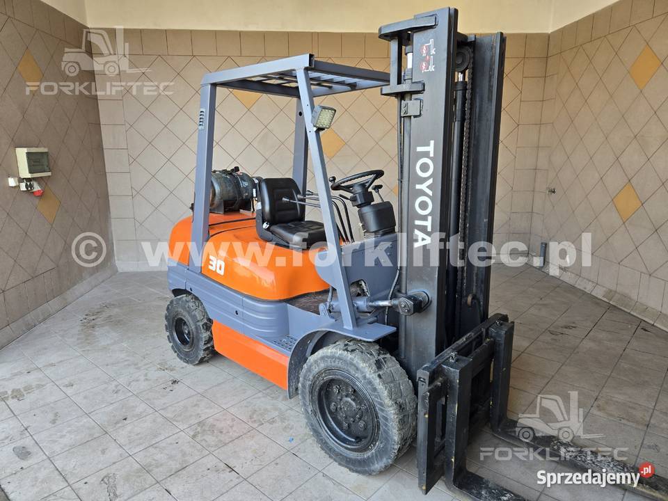 Wózek Widłowy TOYOTA 6FG30 przesuw boczny 3 TONY regulowane widły sprzedam