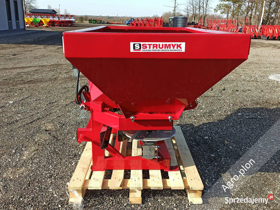 NOWY MODEL Rozsiewacz do nawozów STRUMYK 600 nieuszkodzony