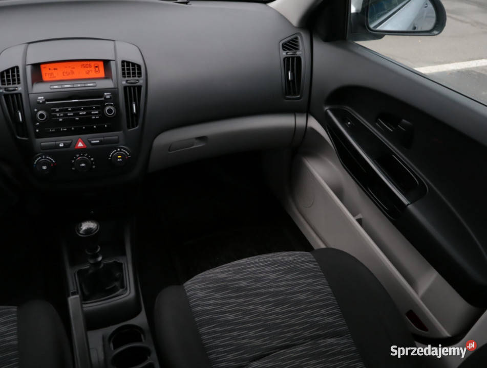Kia Ceed 14 CVVT srebrny Lublin