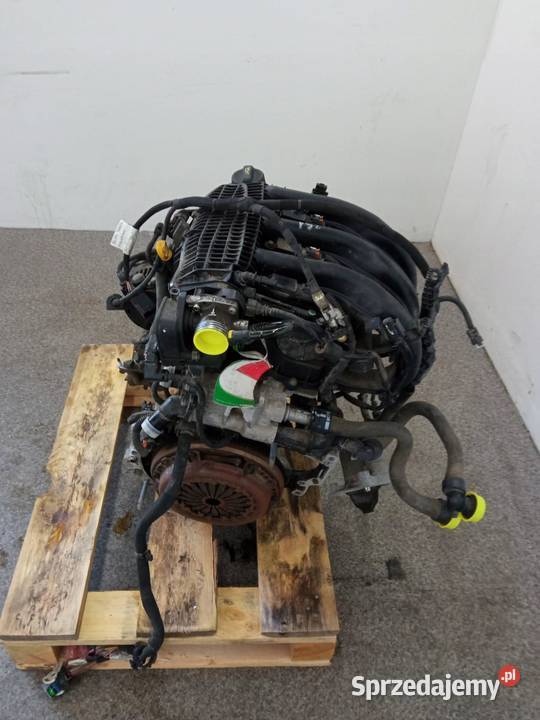SILNIK KOMPLETNY BENZYNA 12 VTI Peugeot 208 I