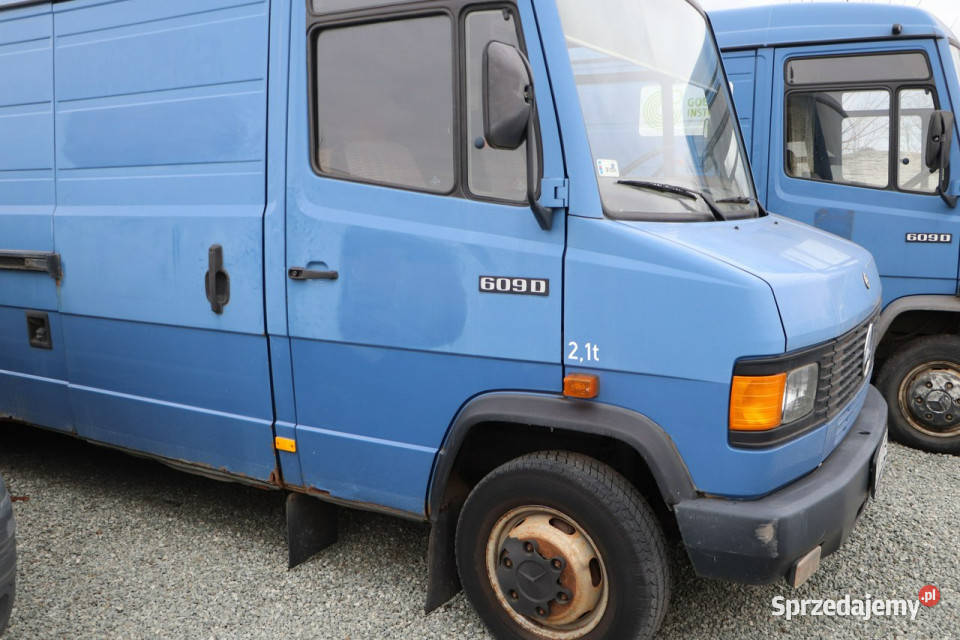 Mercedes 609 D wspomaganie zarejestrowany 90KM Samochody ciężarowe
