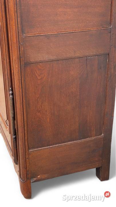 Stylowa stara szafa dwudrzwiowa klasyczna
