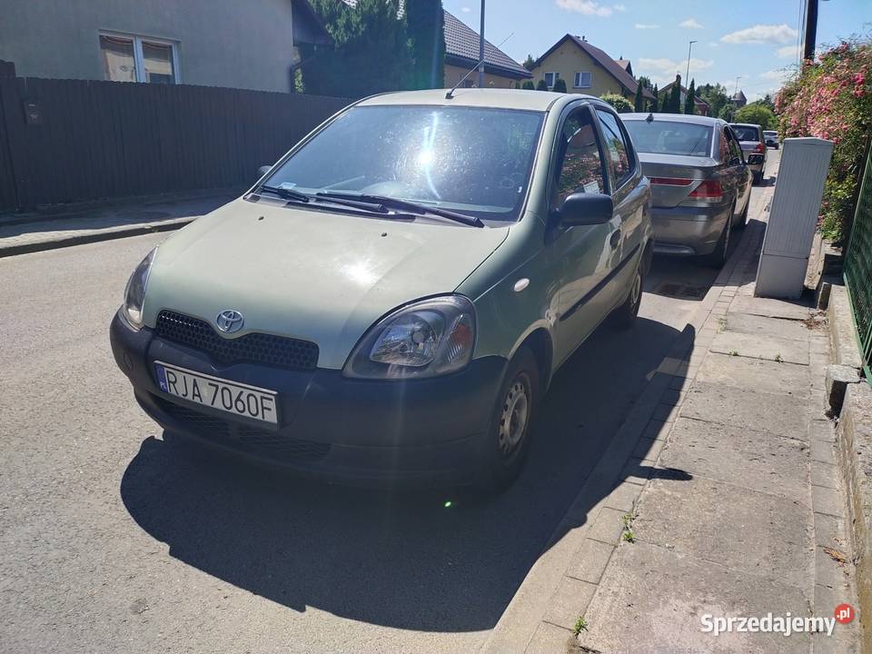 Toyota Yaris 10 2001r Jarosław sprzedam