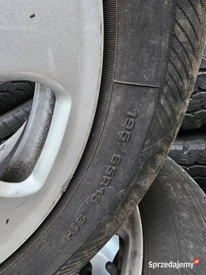 Felgi Aluminiowe z oponami Goodyear 19565 r15 Samochodowe sprzedam
