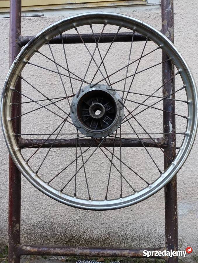 Komar 231 232 koło 19Drugie koło 17