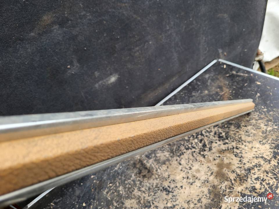 FORD MUSTANG 19741978 MK II LISTWA NA DRZWI