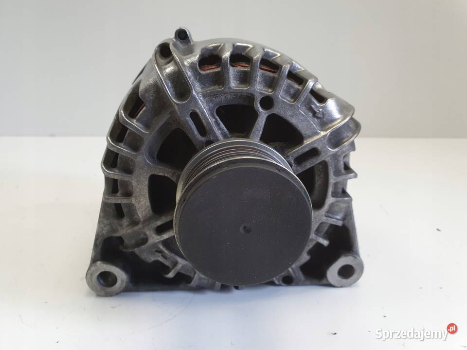 Peugeot 3008 12 THP ALTERNATOR Valeo 9670899580