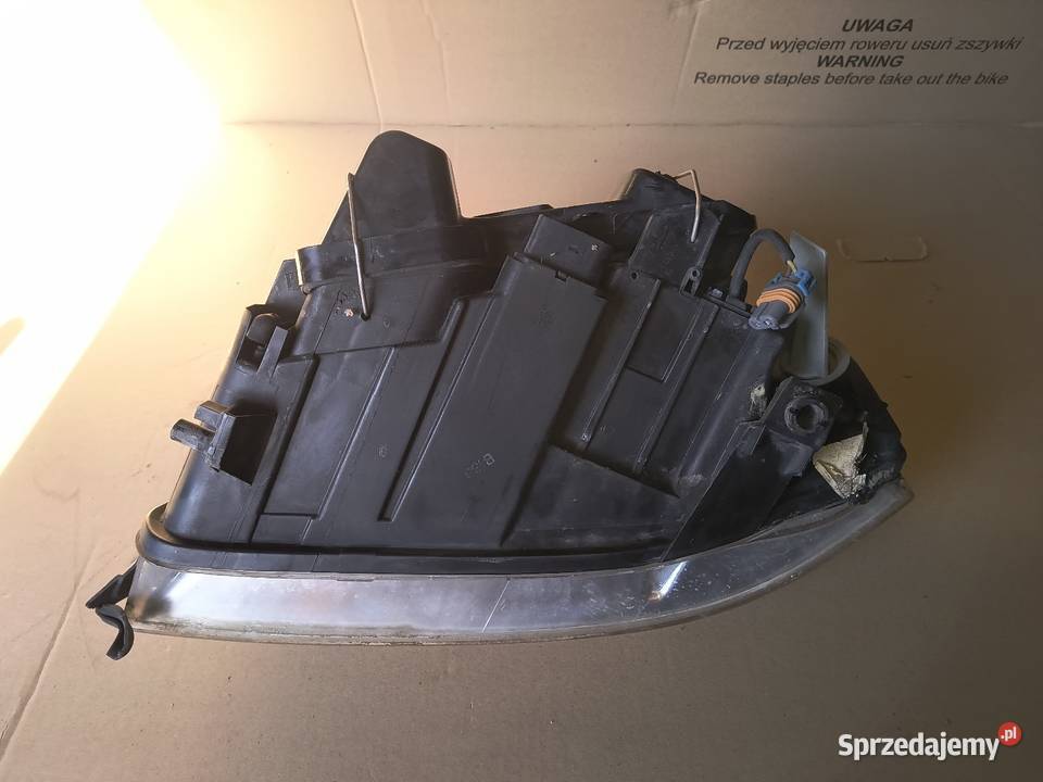 Audi A6 C5 9701 Reflektor prawy Xenon eur dolnośląskie Domasław