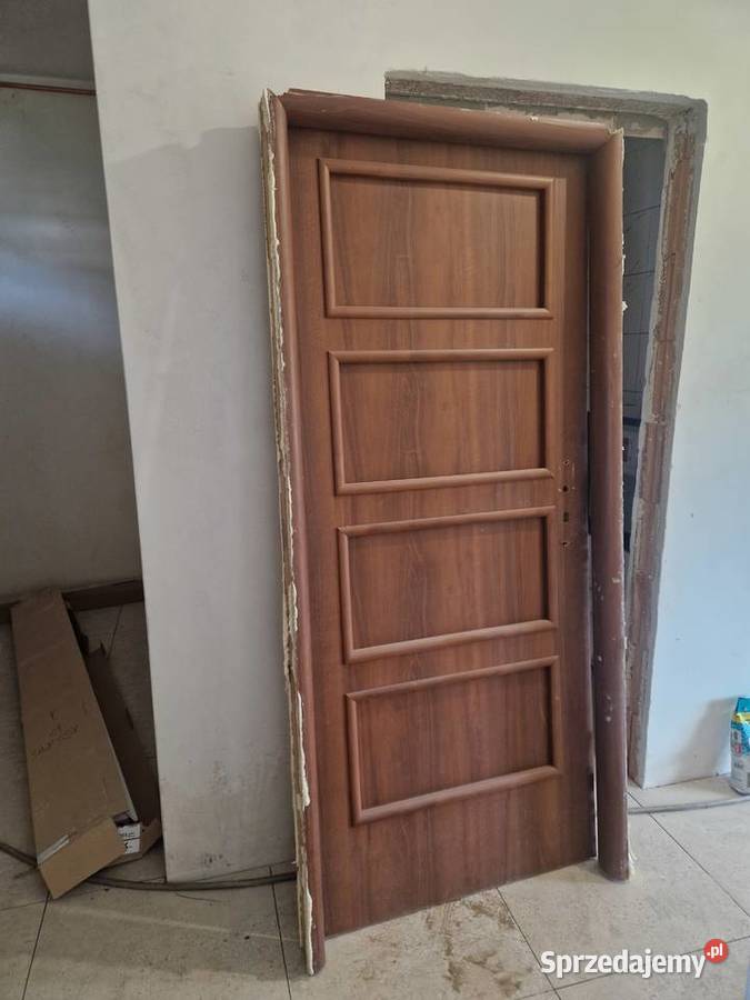 Drzwi wewnętrzne 80 lewe z ościeżnicą