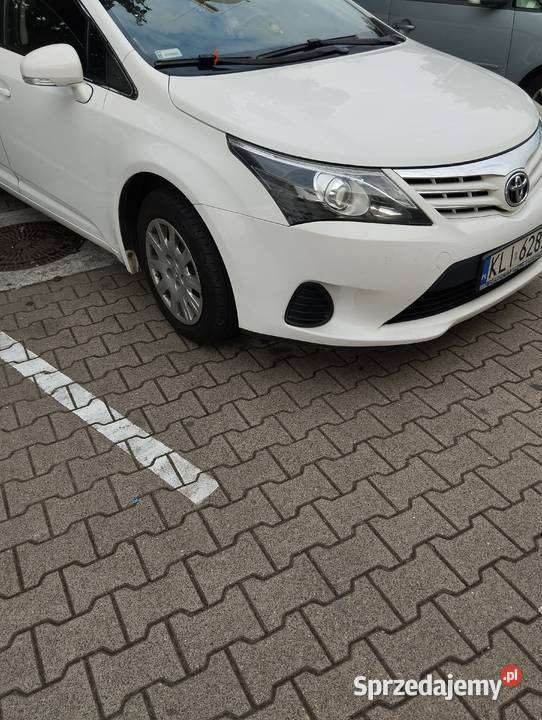 Toyota Avensis sedan salon 2 wl małopolskie Nowy Sącz