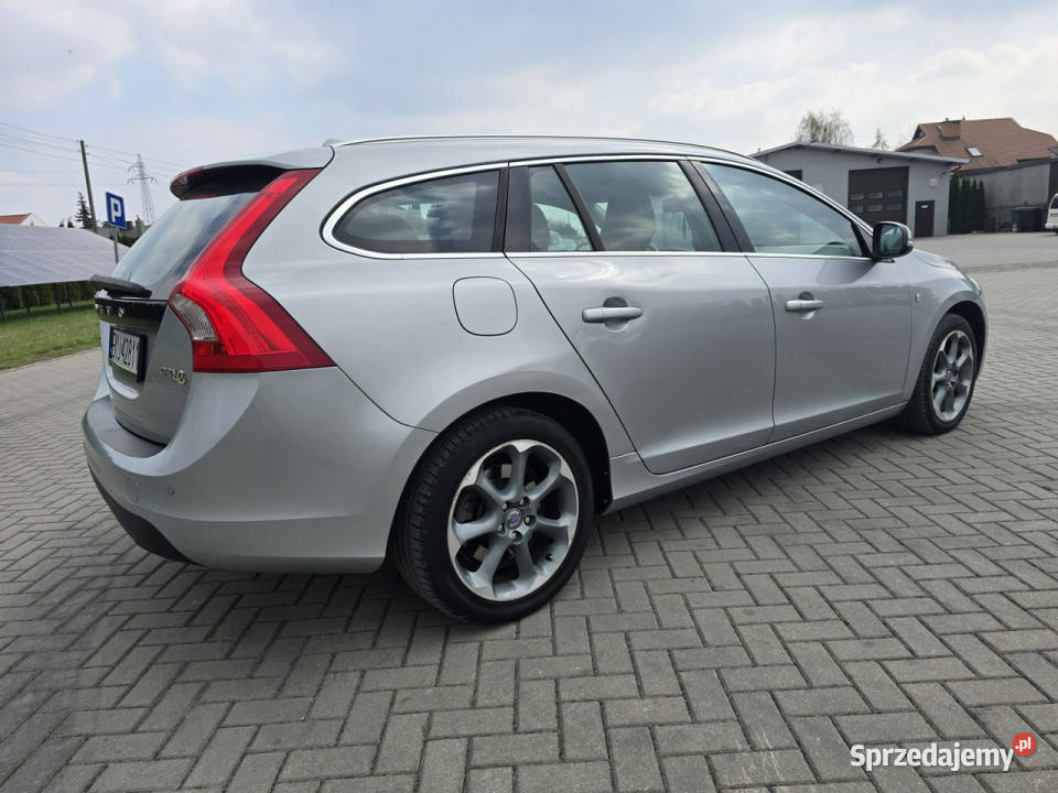 Volvo V60 16hdi Ocean RaceNaviSerwisSkóryKlimatr srebrny Kutno