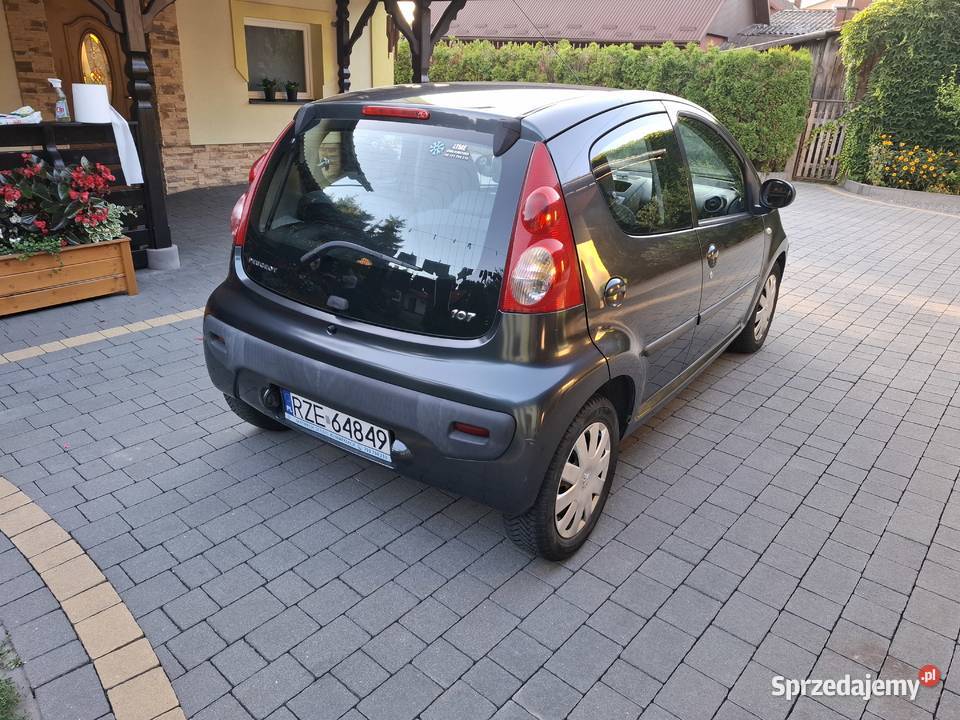 Peugeot 107 10 Benzyna 2007 Skrzynia Manualna manualna Żołynia sprzedam