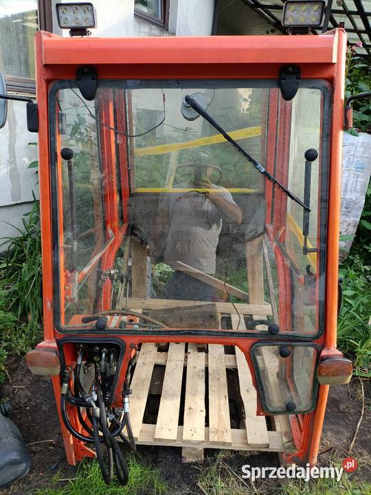 Kabina traktorek kubota seria b b2150 yanmar Halinów