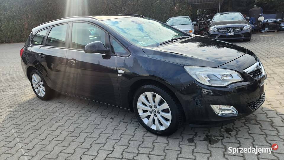 Opel Astra J Kombi 20CDTI 165 2012r automat diesel Horyniec-Zdrój