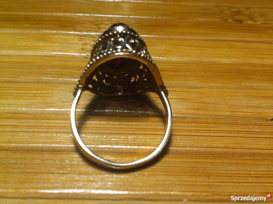 Pozłacany srebrny pierścionek z rubinem Lublin