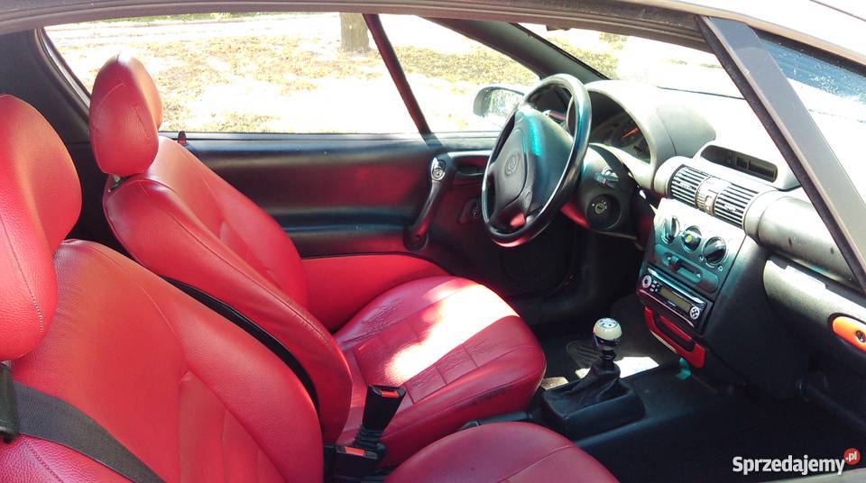 Opel Tigra srebrna skórzana tapicerka LPGbenzyna Rok produkcji 1995 Świebodzice