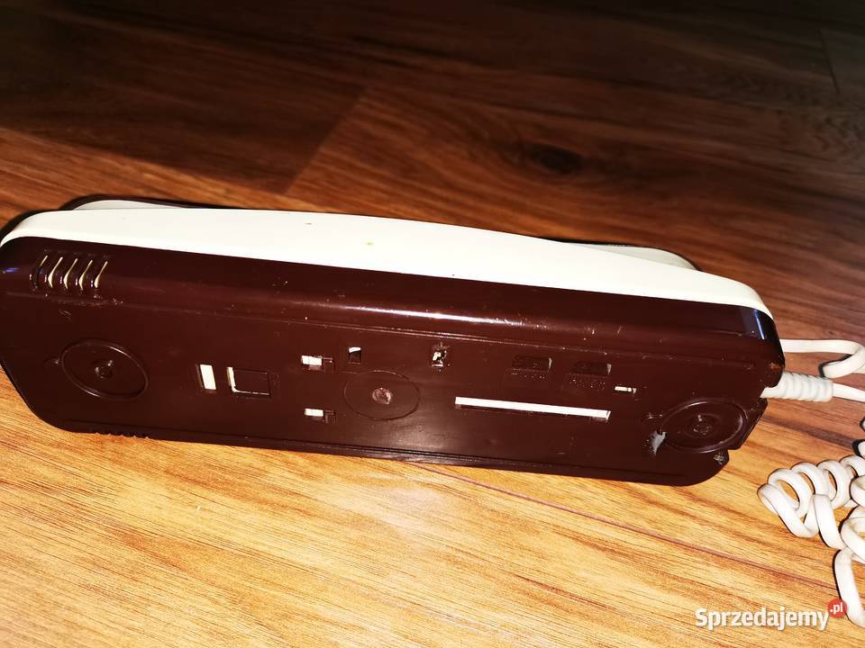 stary domofon z czasów PRL Płock