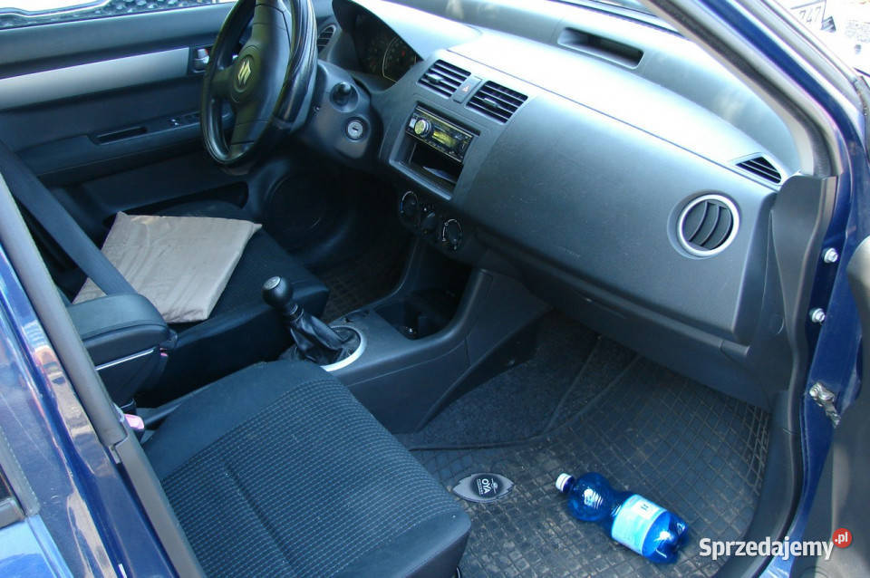 Suzuki Swift 13 E 92 z grudnia 2007 IV 20042010