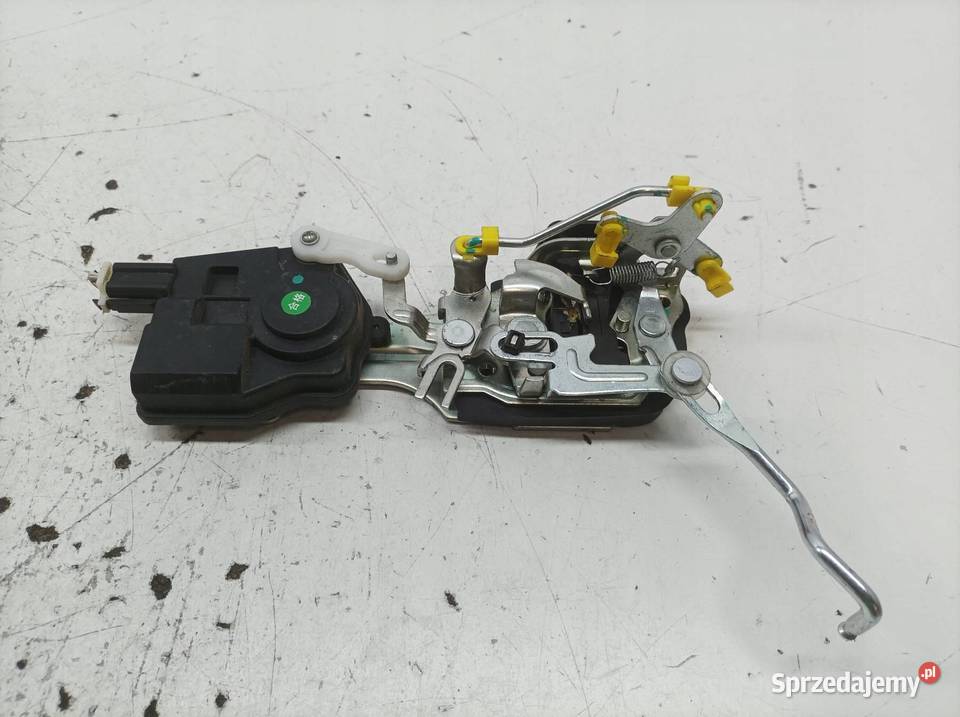 ZAMEK DRZWI LEWY PRZÓD Piaggio Porter II 2021