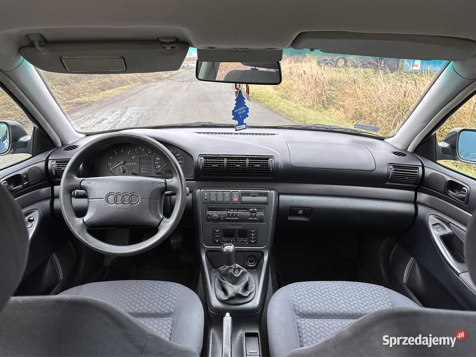 Audi A4 B5 Avant 16 101 benzyna Lubliniec sprzedam