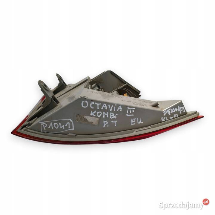 LAMPA PRAWA Skoda Octavia III KOMBI 1220 tylna